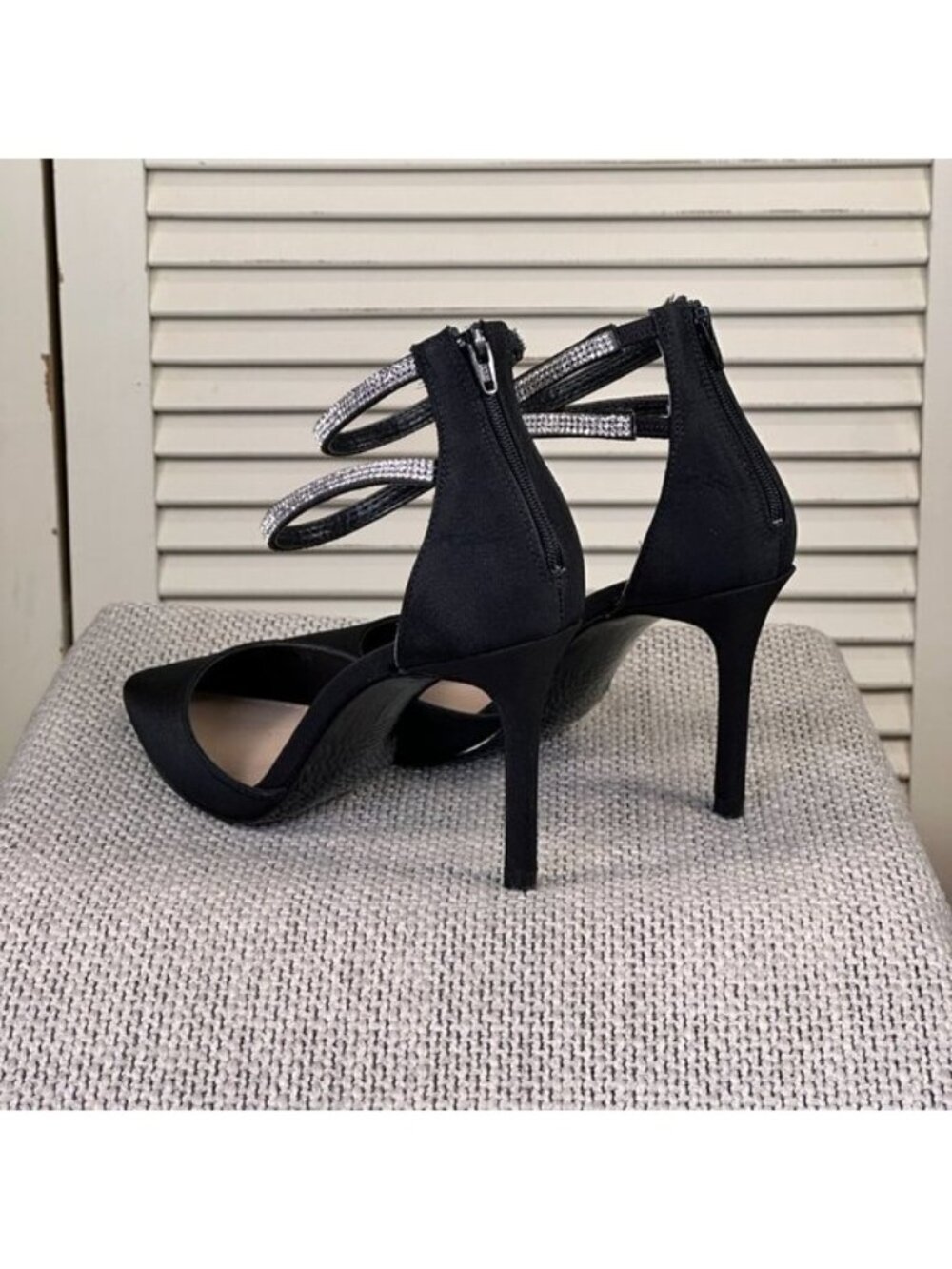 Nina New York Women's Black Satin Nikia Pointed Toe Evening Heels Pumps Size 5 - Picture 4 of 9
